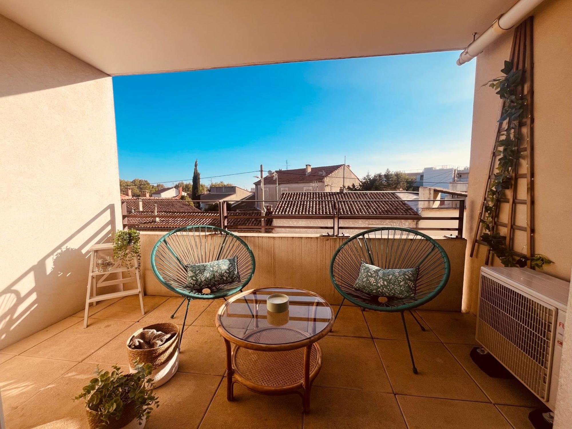 L'Amoureux De Nimes : P3 + Parking Prive Luaran gambar